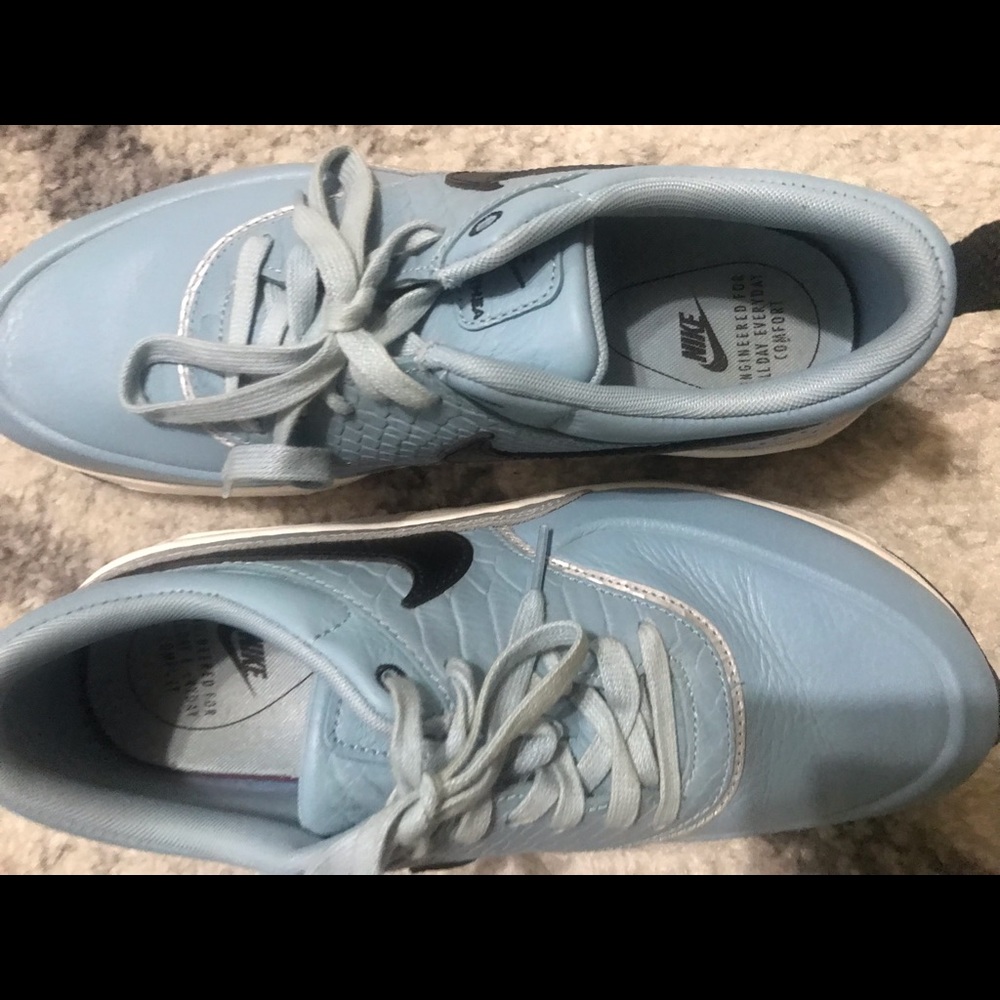 Nike Air Max Thea sneakers shoes - Picture 2 of 16